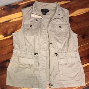 Khaki utility vest